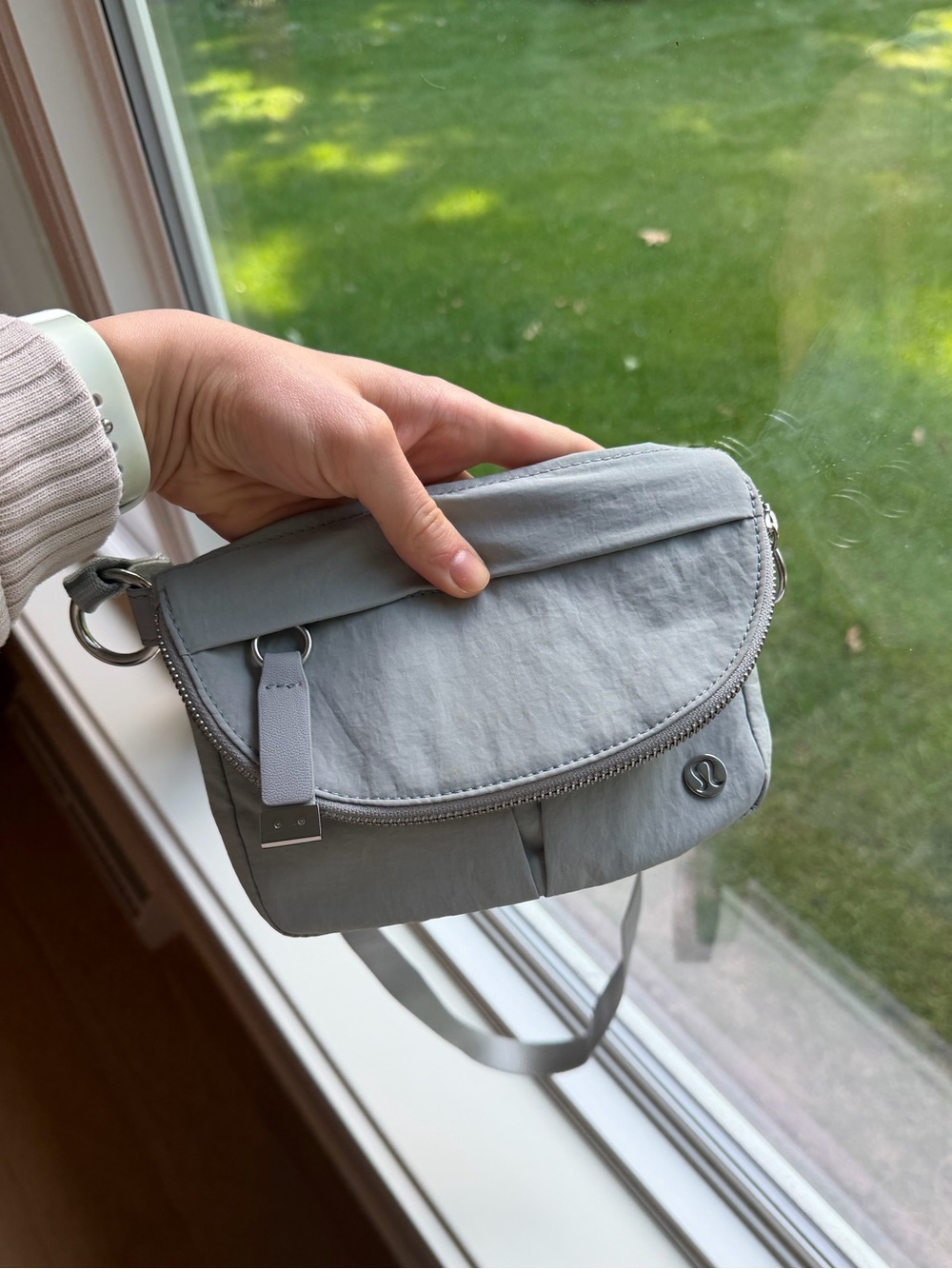 LULULEMON ALL NIGHT FESTIVAL BAG MICRO - Picture 2 of 6